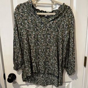 Monday Fun Floral Blouse